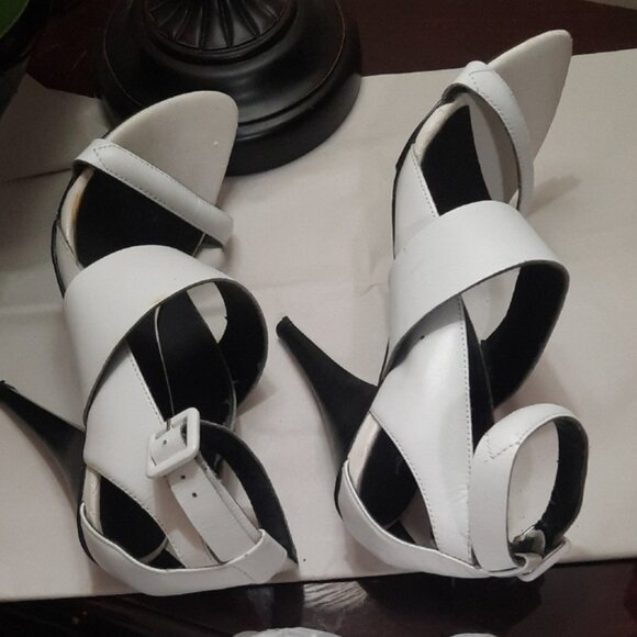 Aldo Women's Strappy Heels - Picture 4 of 10